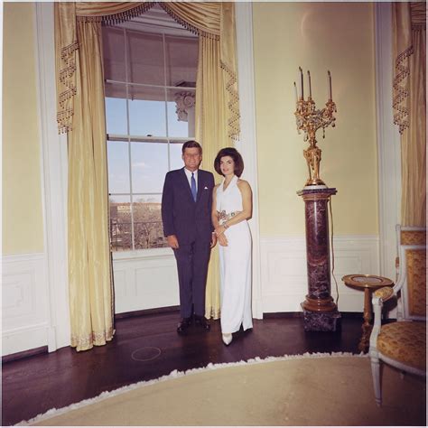 File:President and First Lady, Portrait Photograph. President Kennedy, Mrs. Kennedy. White House ...