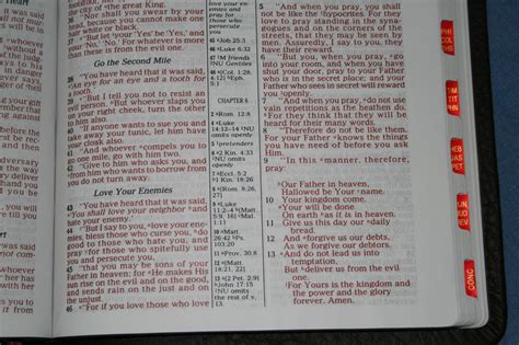 Holman NKJV Large Print Ultrathin Bible 017 - Bible Buying Guide