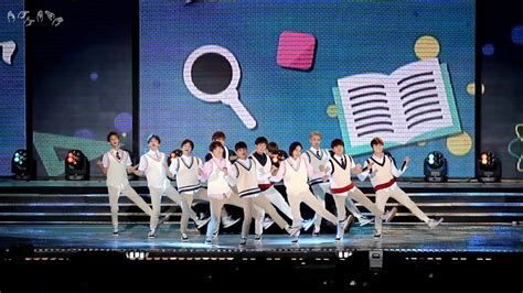 160617 세븐틴(SEVENTEEN)-예쁘다(Pretty U)직캠_수원 K-POP SUPER CONCERT - YouTube