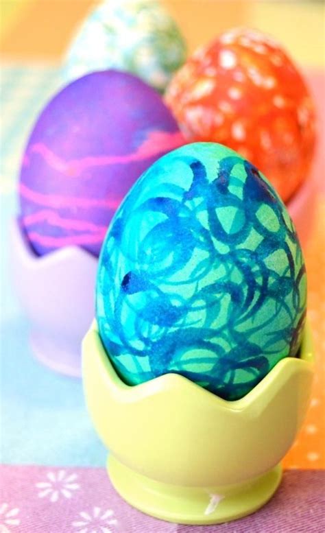 Tips and tricks for decorating Easter eggs! Easter Crafts, Holiday Crafts, Holiday Fun, Crafts ...