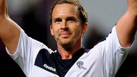 Bolton Wanderers allow 15 players to leave after relegation - BBC Sport