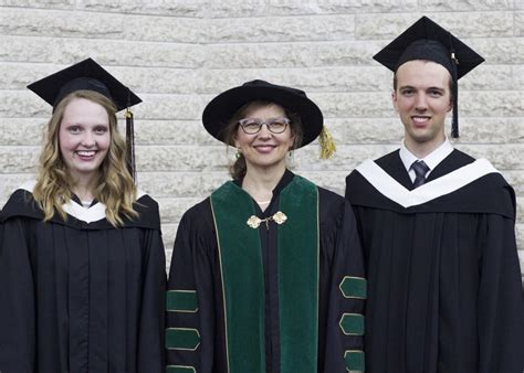 Canadian Mennonite University celebrates class of 2016 | Canadian ...