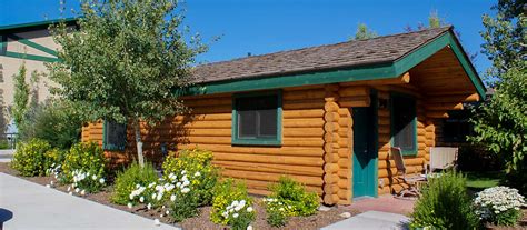 Alpine Wyoming Cabin Rentals | Flying Saddle Resort