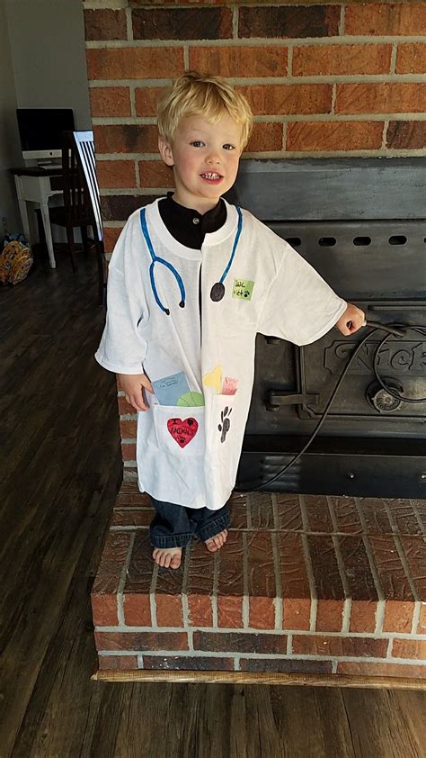 DIY kid's veterinarian costume for career day at school. Made from a t ...