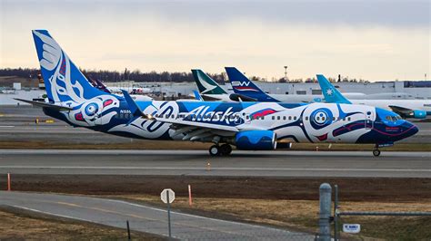 PHOTOS: Alaska Airlines Unveils New Alaska-Themed Livery - AeroXplorer.com