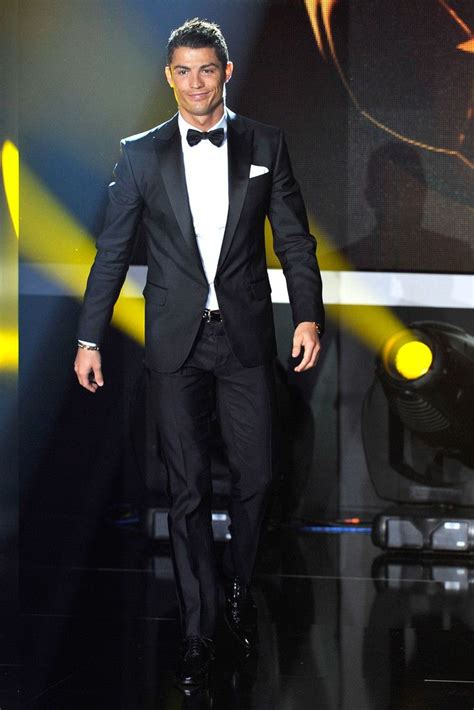 Ronaldo - Tux Black Tuxedo Suit, Ronaldo Photos, Foto Cristiano Ronaldo, Fc Chelsea, Mens ...