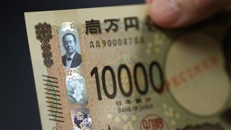 Dollar index powers to 10-month high; yen, euro languish