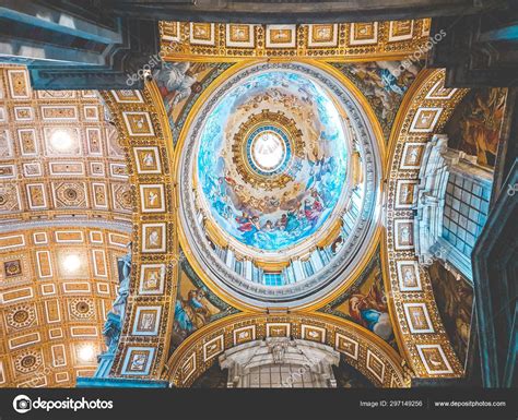 Interior of St. Peter's Basilica – Stock Editorial Photo © alex9500 #297149256