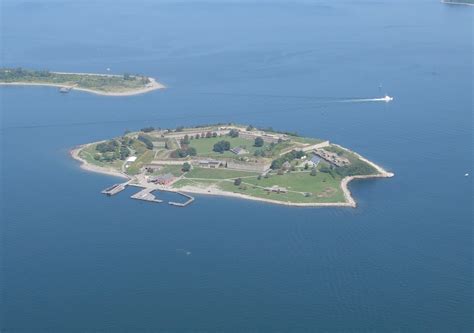 Georges Island (Boston) [OC] [2448x1724] : r/AerialPorn