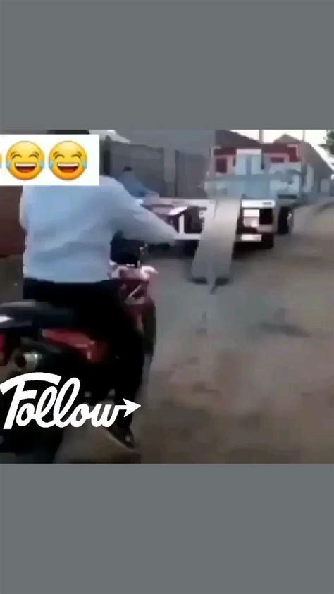 funny bike crash🏍 | Extremely funny jokes, New funny jokes, Funny fun facts