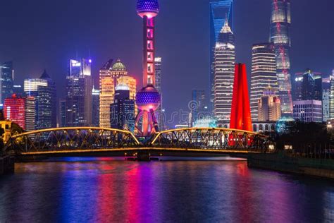 Lujiazui in Shanghai at Night Editorial Stock Photo - Image of twilight ...