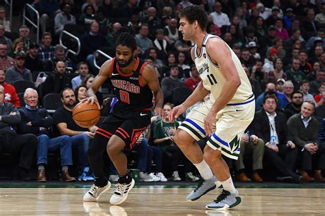 Chicago Bulls: Best of Coby White’s rookie crossovers highlighted