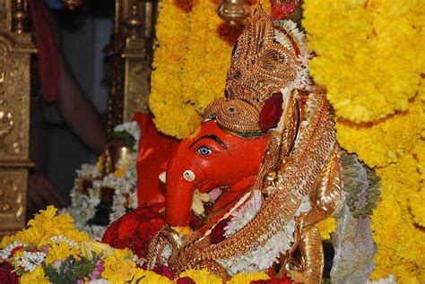 Siddhivinayak Temple (Prabhadevi) Mumbai | Timings, Address, Location