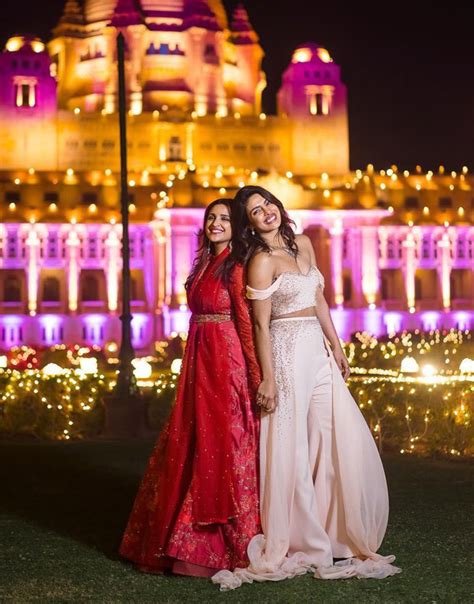 FLASHBACK FRIDAY: Parineeti Chopra shares an UNSEEN photo with Priyanka Chopra from her wedding ...