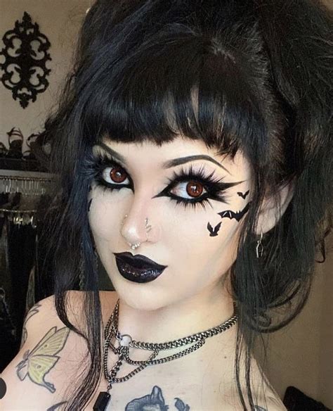 Pin by Kaiser Maschine on Trad Goth | Goth makeup, Punk makeup, Gothic ...