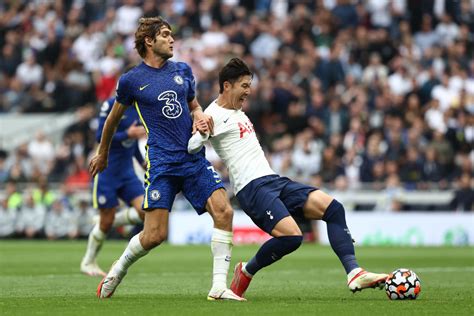 Some Chelsea fans praise Marcos Alonso performance in Tottenham win