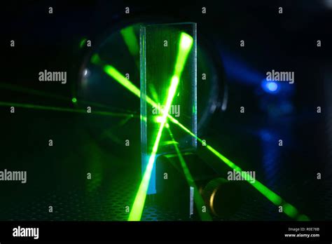 Physics lab experiment hi-res stock photography and images - Alamy