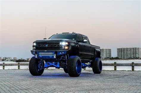 2011-2019 LML/L5P Duramax Cognito - 12" Elite Lift Kit with Elka 2.5 Remote Reservoir Shocks