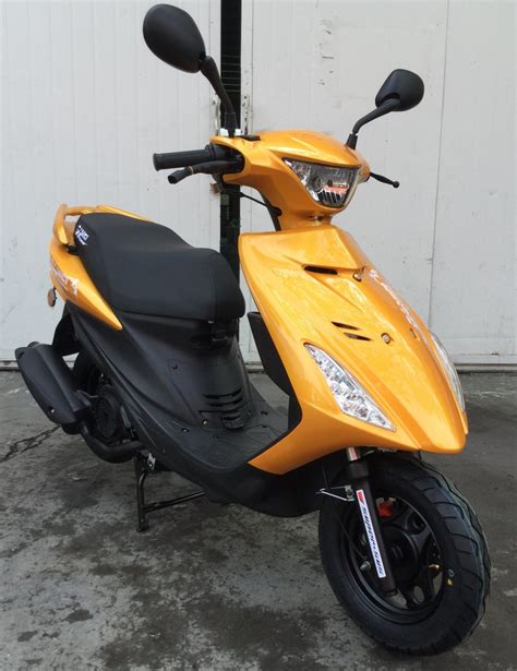 China Sanyou 150cc Gasoline Scooter V150 Yellow - China Gasoline ...