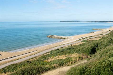 Highcliffe Beach Dorset - Visitor Information & Photos | Dorset Guide