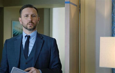 Holby City Spoilers: Adrian 'Fletch' Fletcher has a mystery woman - who ...