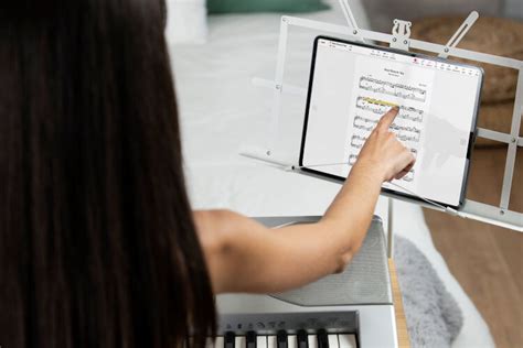 Digital piano sheet music - revolutionizing music scores - OKTAV