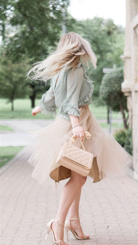 Pastel dreams // How to wear a tulle skirt - Pretty Little Details ...