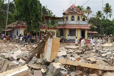 Fireworks Disaster at Kerala Temple Kills 106 in South India - The New York Times