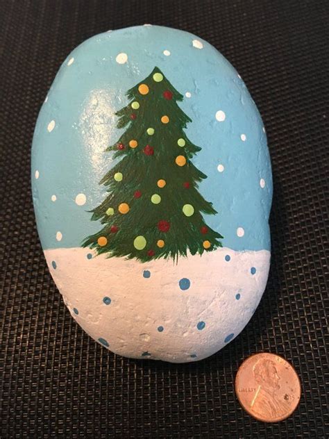 Christmas Tree Rock in snow, painted | Rock crafts, Painted rocks ...