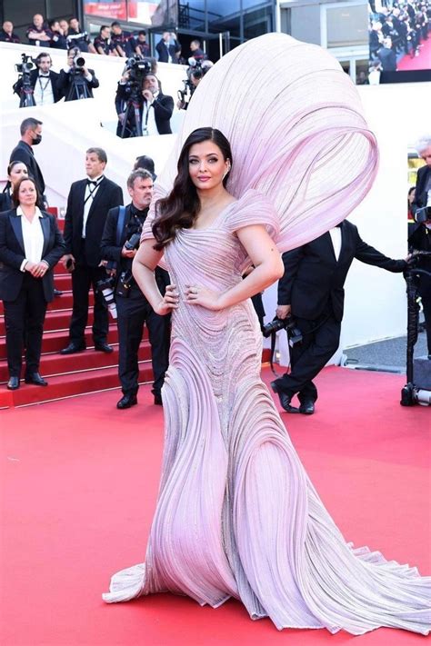 For her next look at Cannes 2022, Aishwarya Rai Bachchan chooses Indian designer Gaurav Gupta ...