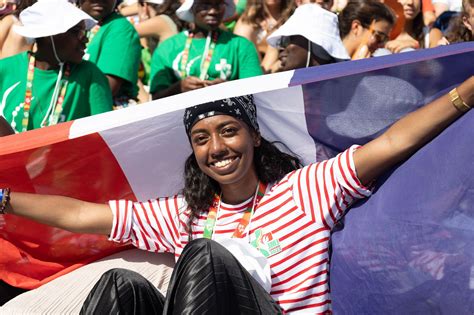 World Youth Day 2023: Lisbon patriarch greets attendees at opening Mass ...