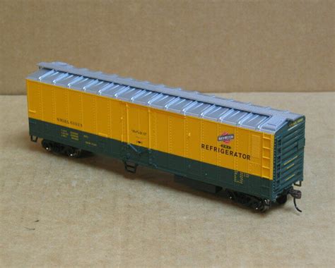 ️ ATHEARN Ready to Roll 71662 HO CNW 50' Smooth Side Mechanical Reefer 61013 🔥 купить