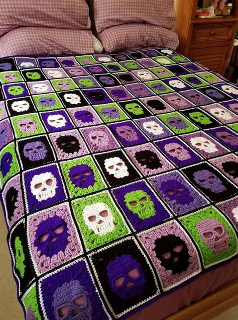 Crochet Skull Blanket, Skull Afghan, Skull Bedding, Skull Decor, Goth Decor, Baby Skull Blanket ...