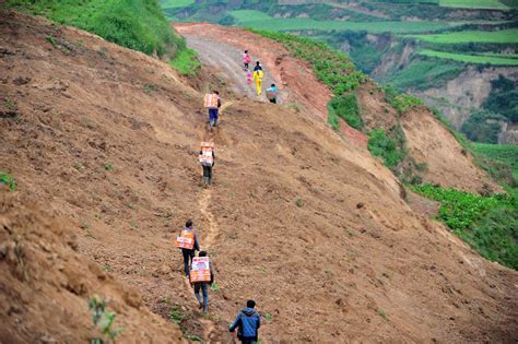 Earthquake in Gansu province, China - Photos - The Big Picture - Boston.com