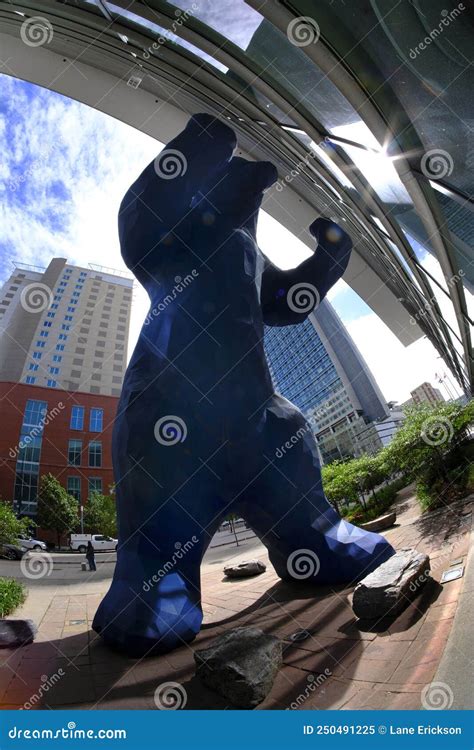 Big Blue Bear Denver Colorado Convention Center Editorial Image - Image ...