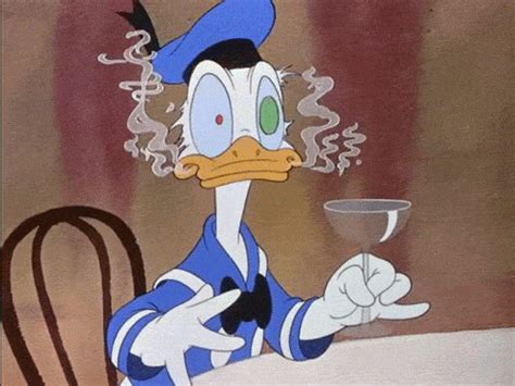 Épinglé sur Donald Duck GIF.