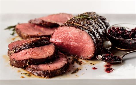 The Butcher’s Guide: What is a Chateaubriand Roast? | Omaha steaks, Filet mignon roast ...