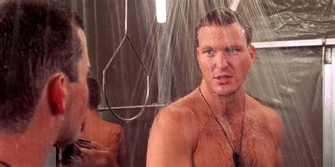 Starship Troopers: Why The Shower Scene Is So Subversive