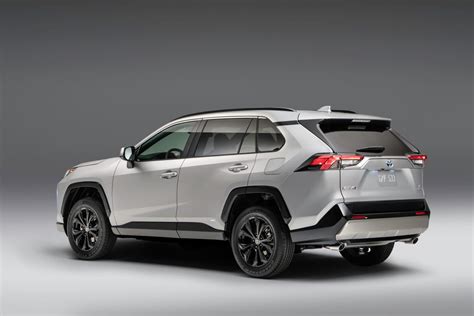 2022 Toyota RAV4 lineup includes new SE Hybrid spec - Roadshow