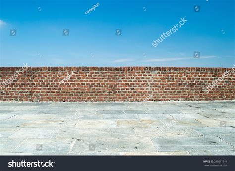 21,272 Low Brick Wall Images, Stock Photos & Vectors | Shutterstock