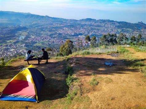 Wisata Gunung Putri Lembang: Fasilitas, Misteri & Rute