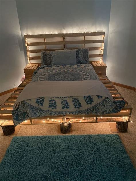 DIY Pallet Beds You Can Totally Do Yourself | Diy pallet bed, Pallet ...