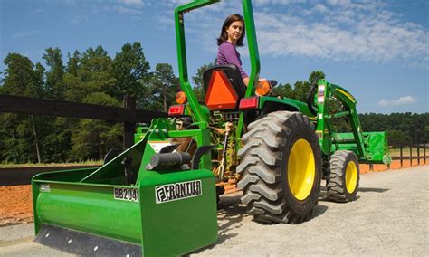 John Deere 3 Series Compact Utility Tractors | Machinefinder