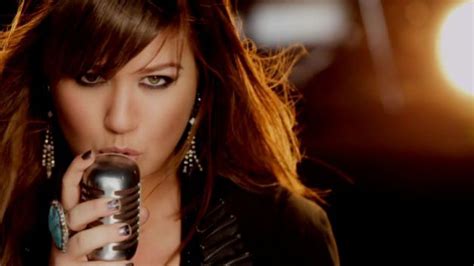 Kelly-Clarkson-Stronger-video-clip-images-24- — You're My Favorite Today