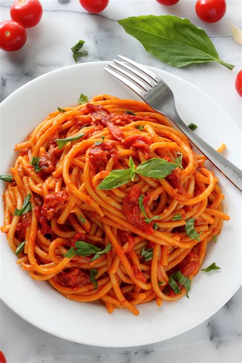 One Pan Tomato Basil Pasta - Baker by Nature