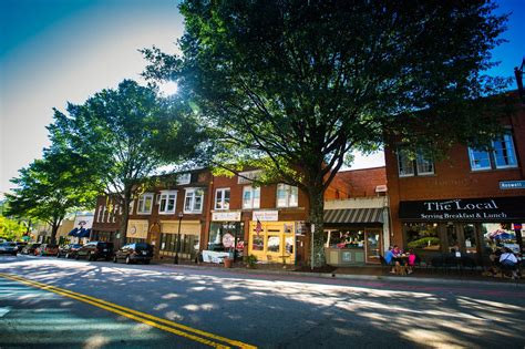 The 2024 Visitor Guide to Marietta, Georgia: Eat, Stay & Play