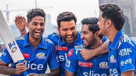 IPL 2023: Mumbai Indians Reveals Their New Jersey, Rohit Sharma ...