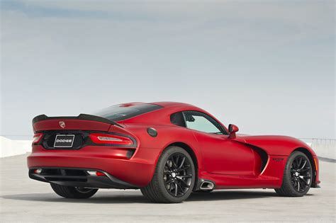 Dodge Managed to Sell 2 Brand-New Vipers in Q4 2020