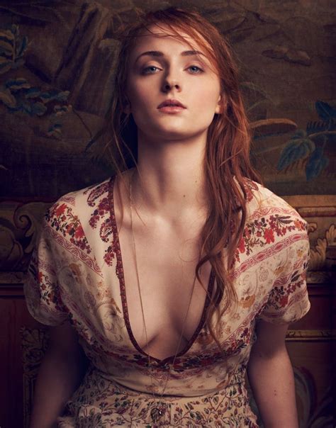 Game of Thrones' Sophie Turner Wears the Most Romantic Looks in The ...