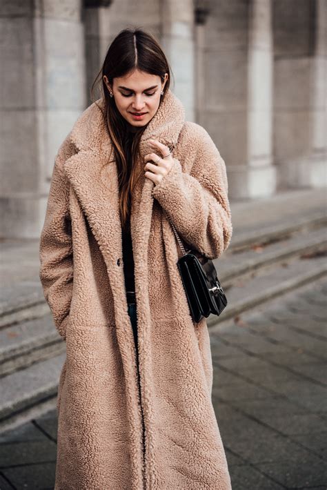 How to wear a teddy coat this winter 2018 || Fashionblog Berlin